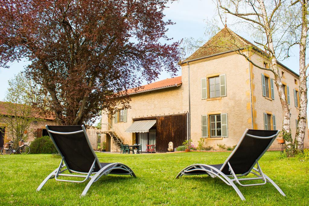 مبيت وإفطار Pouilly-sous-Charlieu Aux Ronzieres الغرفة الصورة